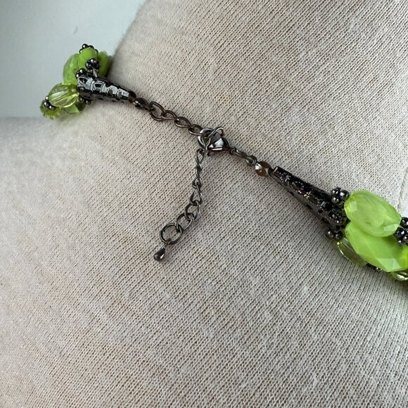 Multi-Strand Five 5 Strand Green Plastic Bead Statement Fashion Necklace 24-26" - Picture 6 of 8
